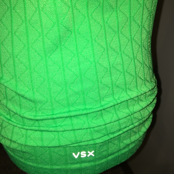 Victoria's Secret Sport Tank Top - NEW - Picture 2 of 4